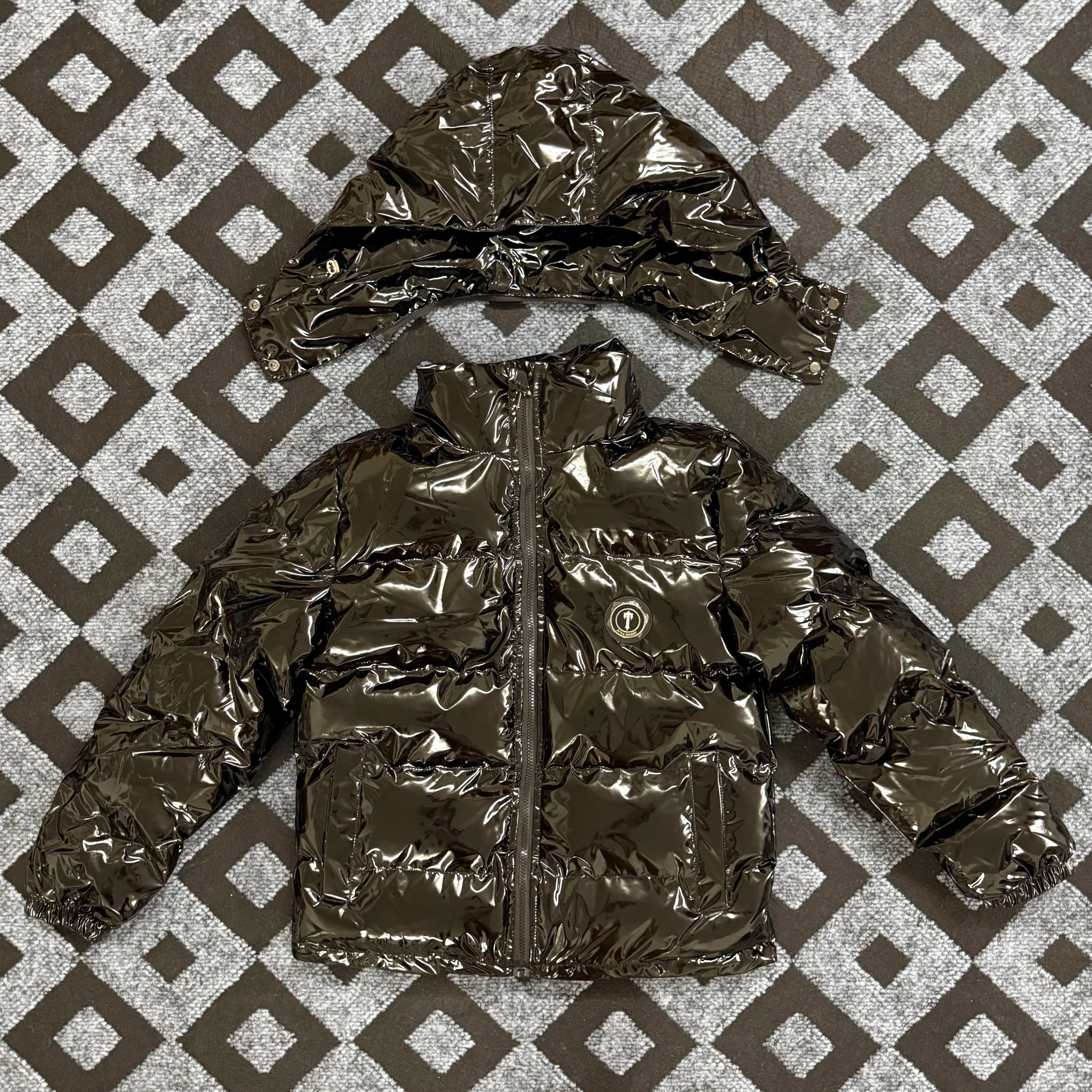 Trapstar Glossy Patent Hooded Puffer Jacket - Dark Bronze/Black