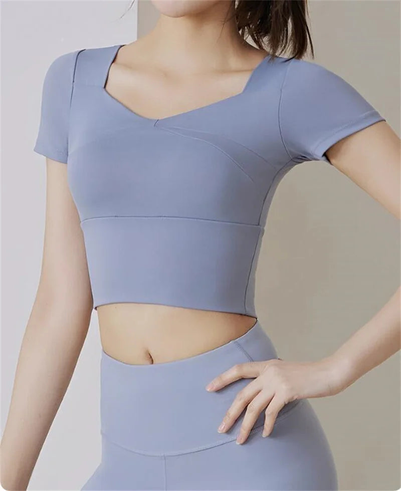 Gym Crop Tops Padded Cup Yoga Tops Elastic Breathable Yoga Bra 3D Fit Cup Slim Fit Workout Short Sleeve Sports Crops
