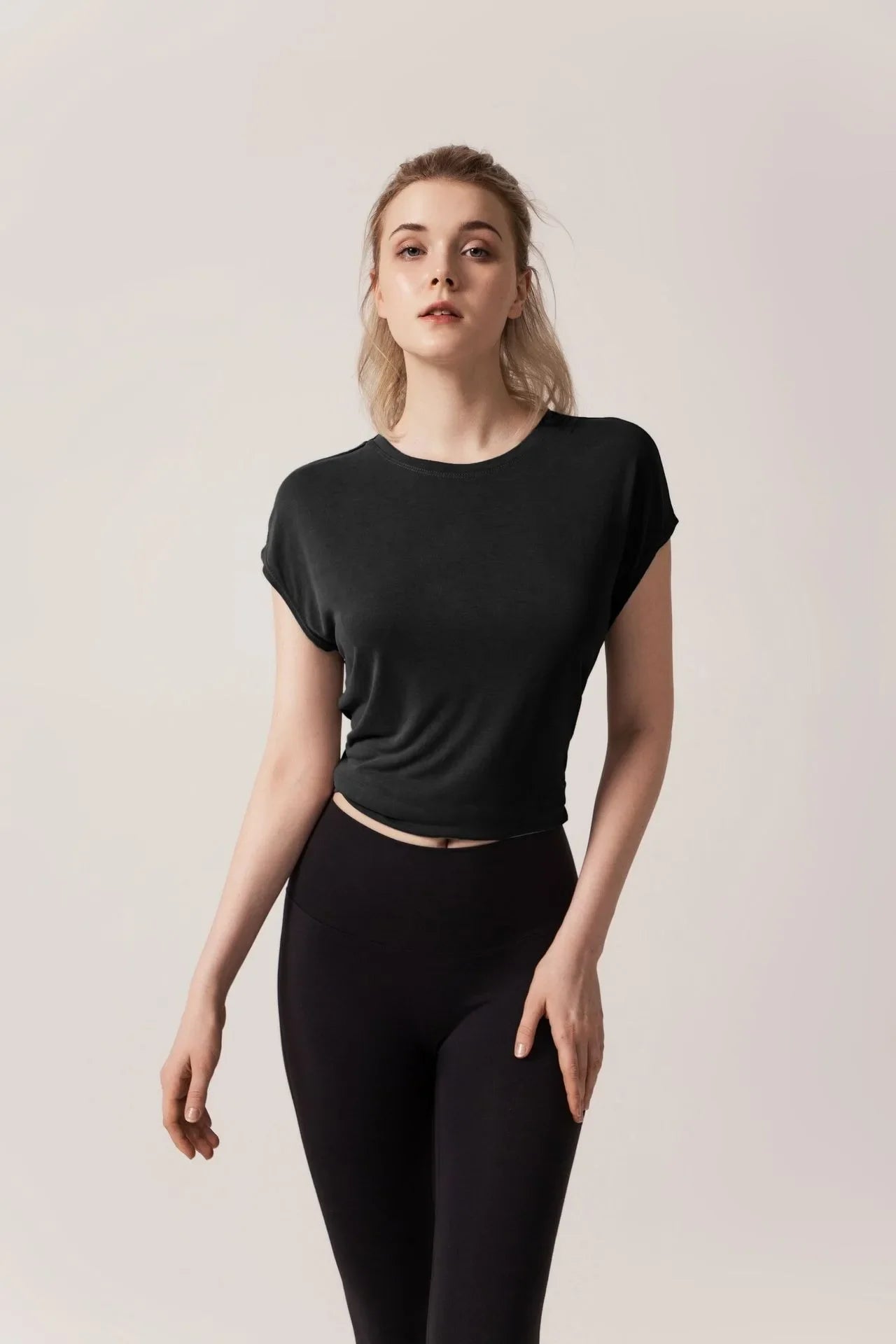 Aiithuug U Neck Cross Back Open Yoga Tops Loose Vest Short Sleeves Quick Drying Breathable Tops Workout Pilates Cover-up Shirts