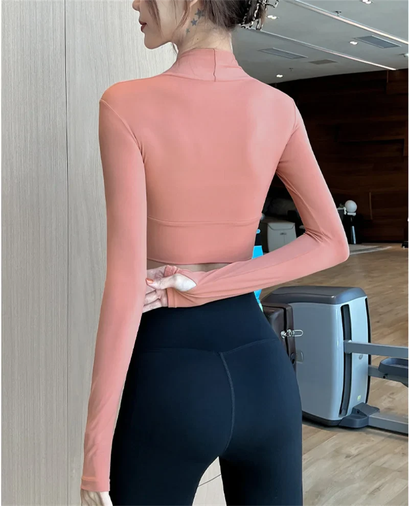 Aiithuug Padded Yoga Shirts Long Sleeve Yoga Crop Tops Low Cut Shirts Gym Shirt Workout Gym Top Insert Pads Slim Fit Sports