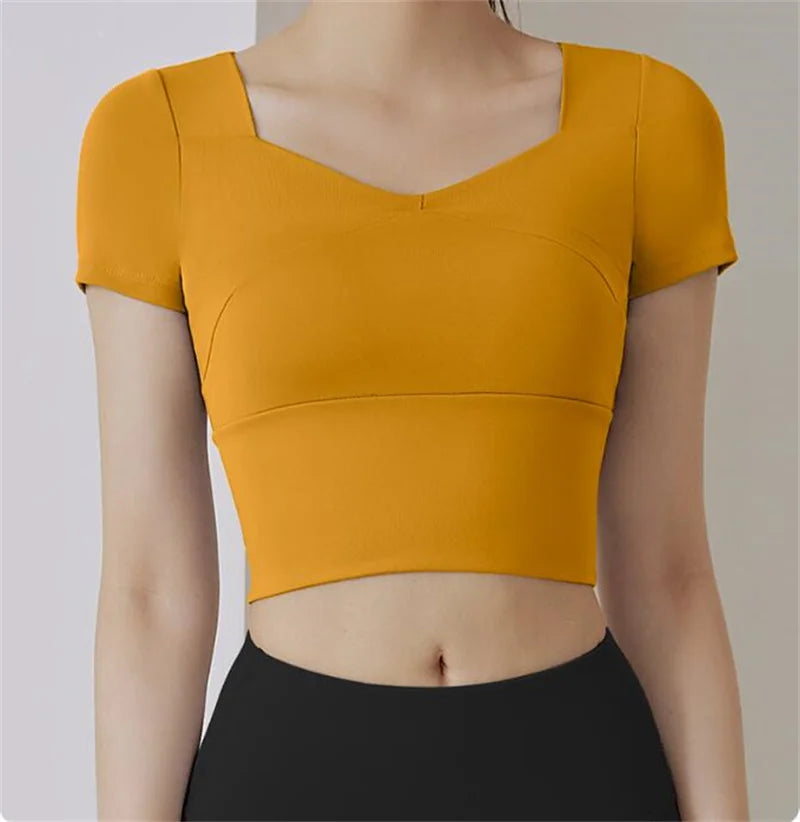 Gym Crop Tops Padded Cup Yoga Tops Elastic Breathable Yoga Bra 3D Fit Cup Slim Fit Workout Short Sleeve Sports Crops